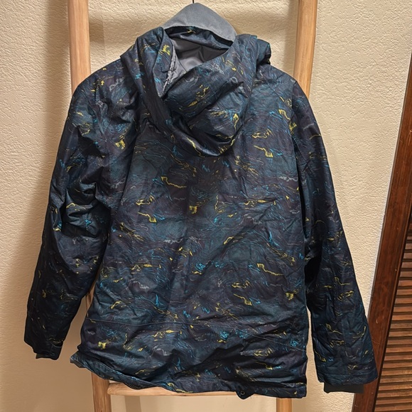 Columbia Ski Jacket - Picture 3 of 4